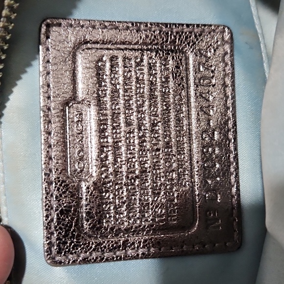 COACH purse - Picture 4 of 8